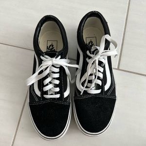 Women’s Vans Old Skool Platform Black Sneakers